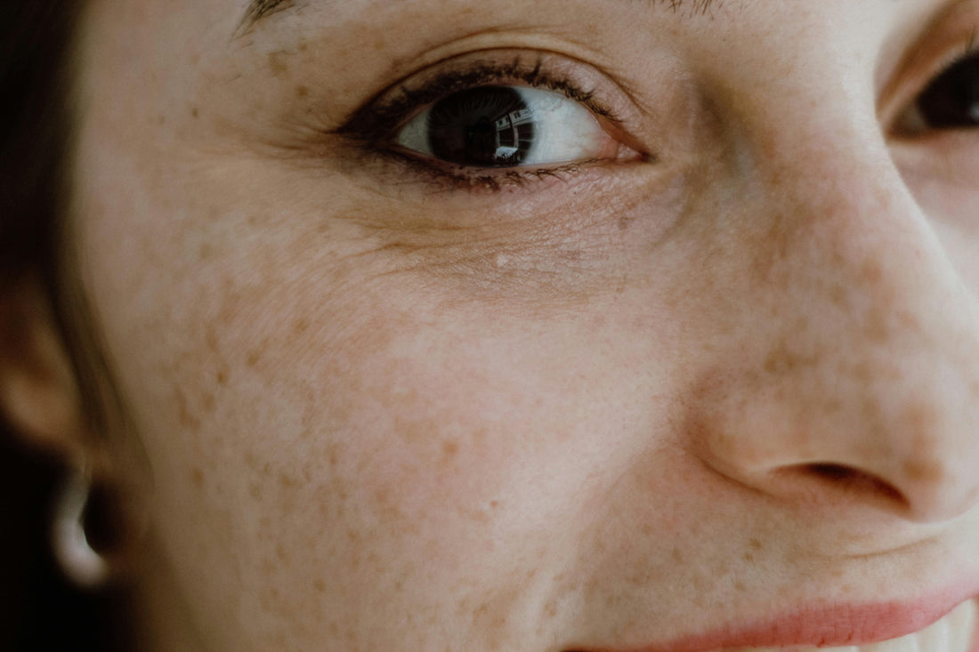 PEAU À 40 ANS : CE QUI CHANGE ET COMMENT Y RÉPONDRE