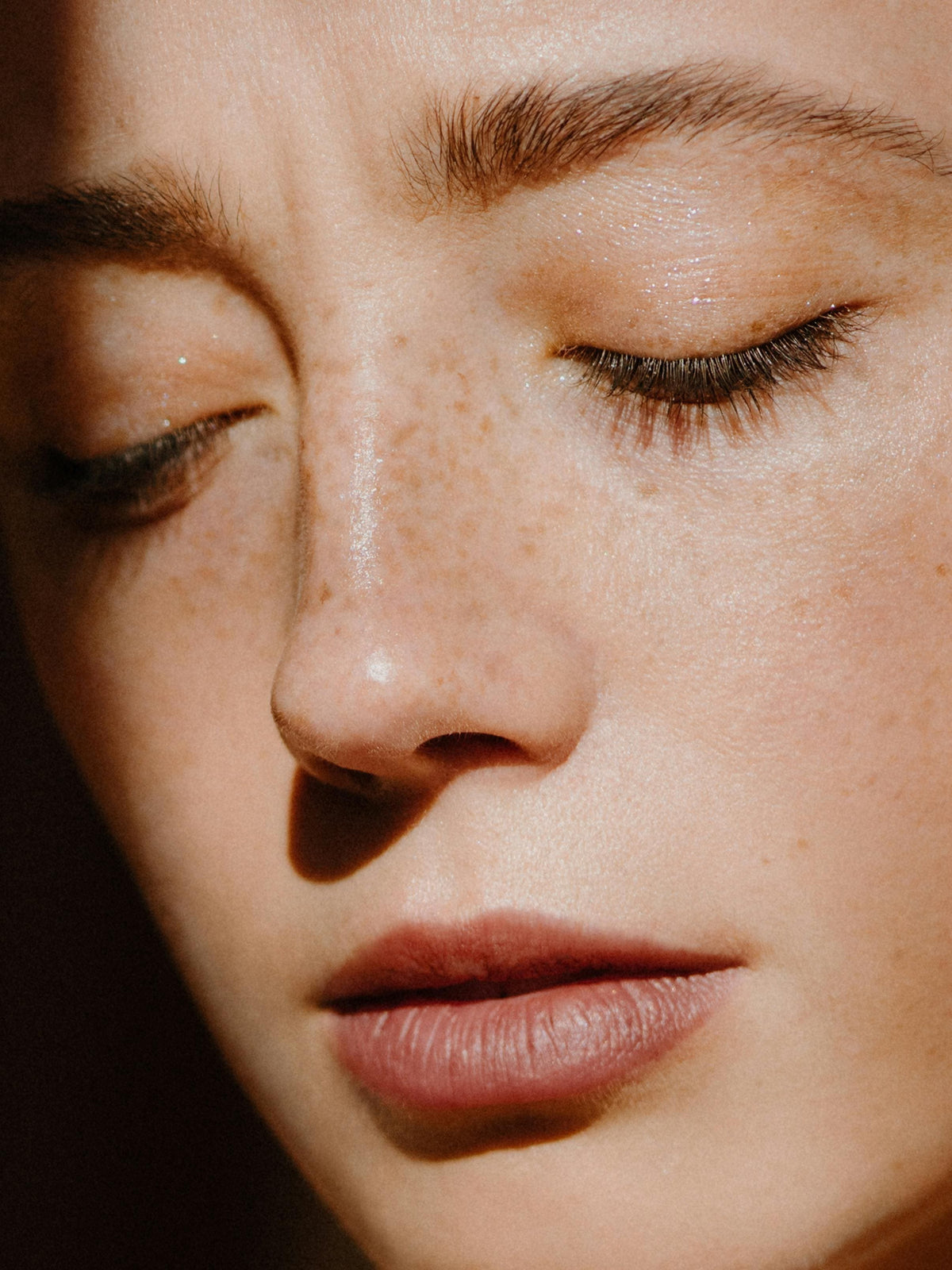 PEAU TOUJOURS ROUGE, TOUJOURS RÉACTIVE : ET SI LE PROBLÈME VENAIT DE L'INTÉRIEUR ?